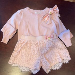Angels face sweater with bow and matching shorts